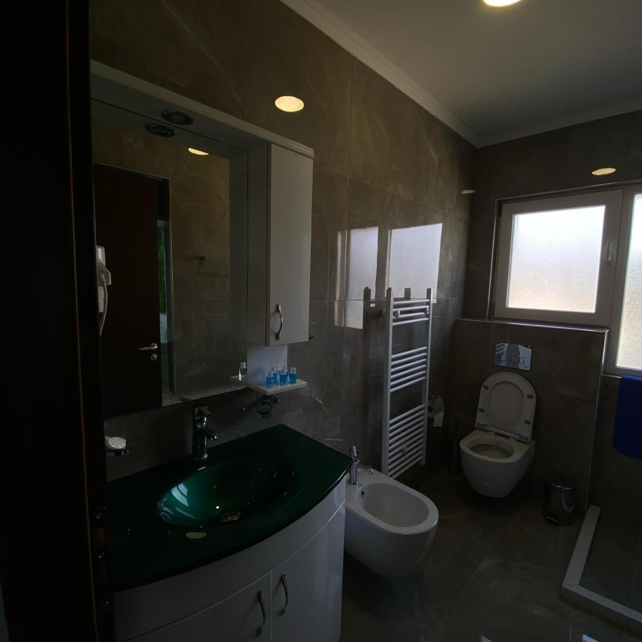 Hotel Pogradeci 2 Tushemisht Экстерьер фото
