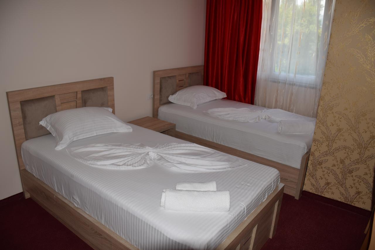 Hotel Pogradeci 2 Tushemisht Экстерьер фото